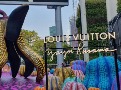 Louis Vuitton x Yayoi Kusama Dancing Pumpkin at Paragon